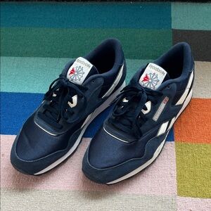 Reebok Men's Dark Blue and White Sneakers